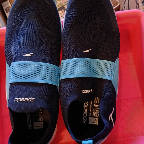 Speedo Men's Athletic Shoes - Dark Blue and Aqua - Picture 1 of 2